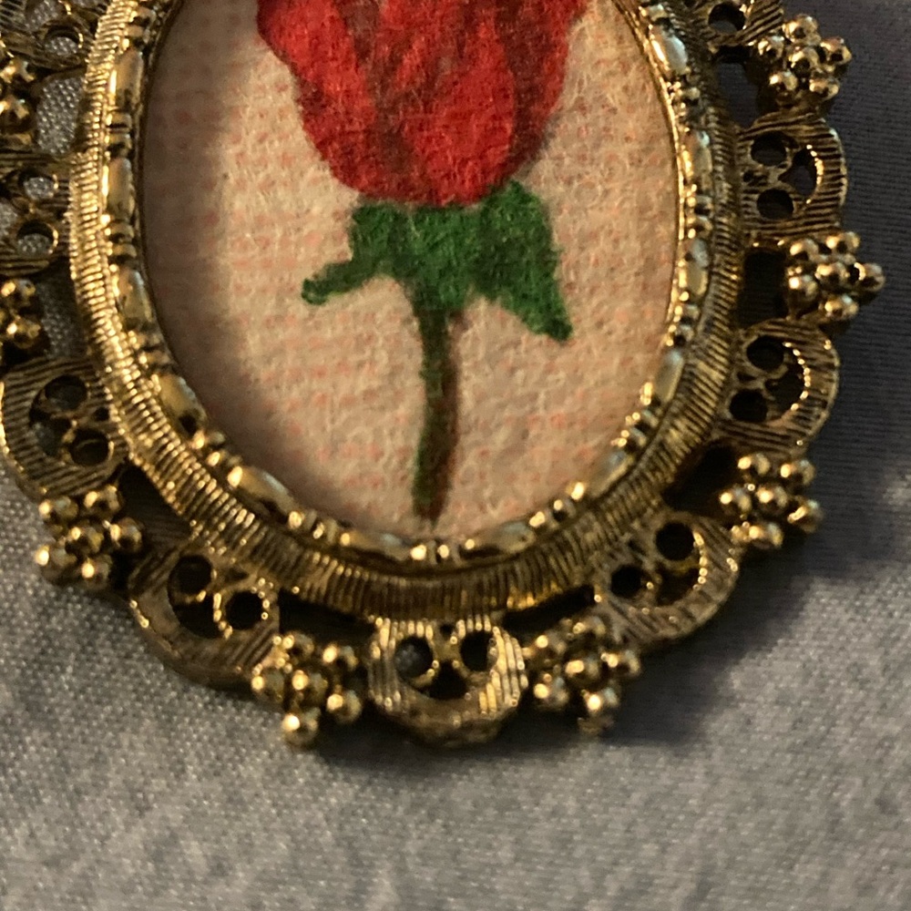 Vintage Gold Brooch With Red Rose Design - image 2